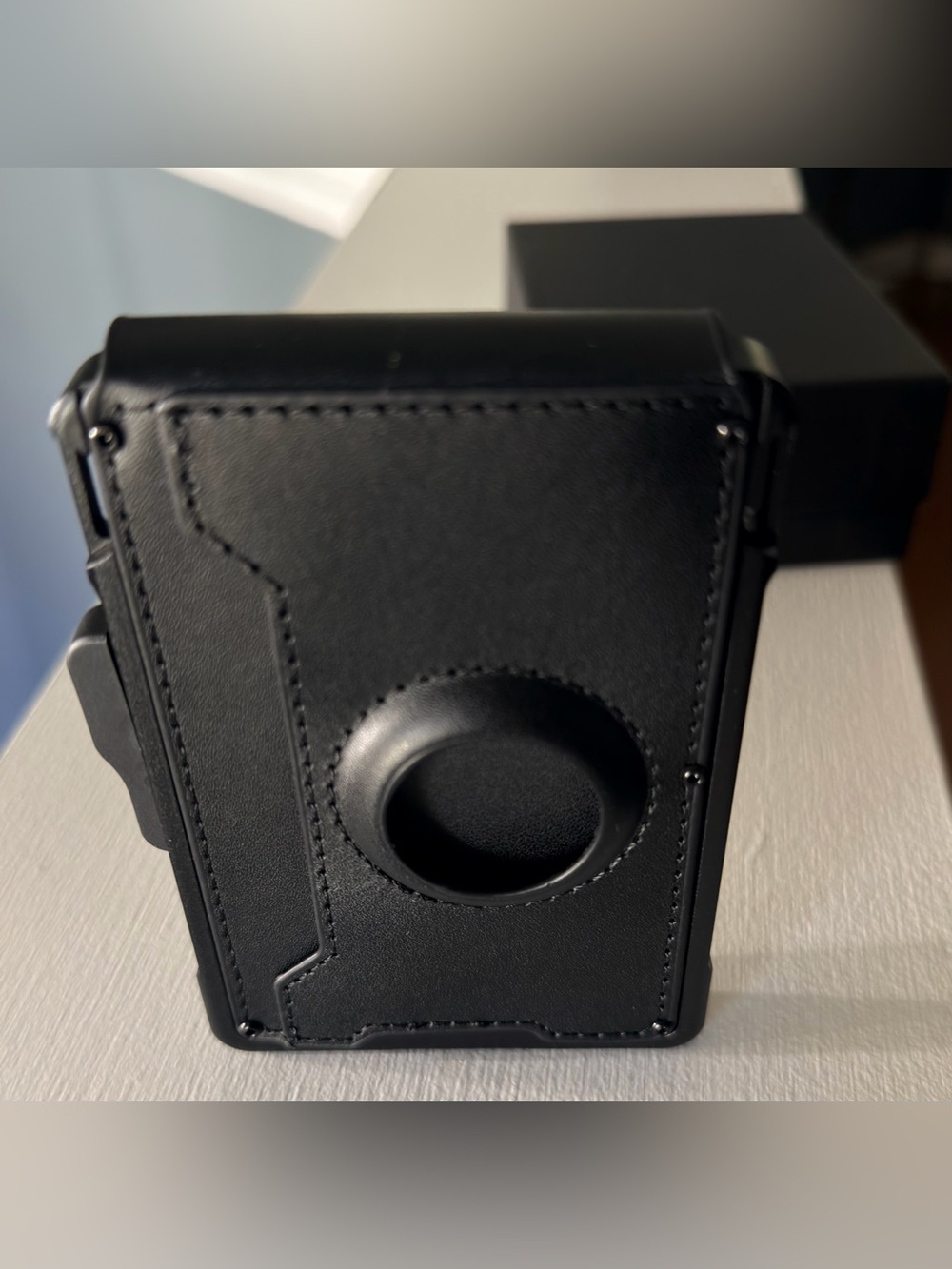 RFID-blocking,Slim Black Cardholder Wallet with Money Clip & AirTag holder - Picture 6 of 9